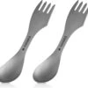 Navaris 2x Spork Titanium Campingbestek - Vork, Mes En Lepel In één - Bestek Voor Onderweg En Op Reis - Lichtgewicht - Inclusief Bewaarzakje -Kampeer Verkoop 1200x1114