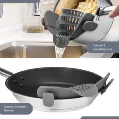 SensaHome- Siliconen Vergiet - Keuken Afgietdeksel - Afgiethulp - Siliconen - BPA Vrij - Grijs -Kampeer Verkoop 1200x1200 551