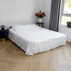 BluMill Luchtbed - 2-persoons - Ingebouwde Pomp - 203x152x36 Cm - Duurzame Keuze -Kampeer Verkoop 1200x1200 976