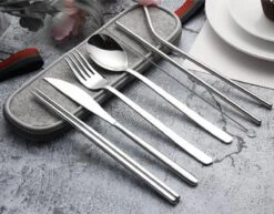 House Of Husk Reisbestek - Reis Bestekset - Chopsticks - Metalen Rietjes Met Borstel - Lepel - Vaatwasserbestendig - RVS - 7 Delig - Zilver -Kampeer Verkoop 1200x940 5