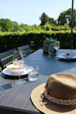 ERRO Vouwtafel - Houtlook - 180x74cm - Zwart -Kampeer Verkoop 800x1200 12